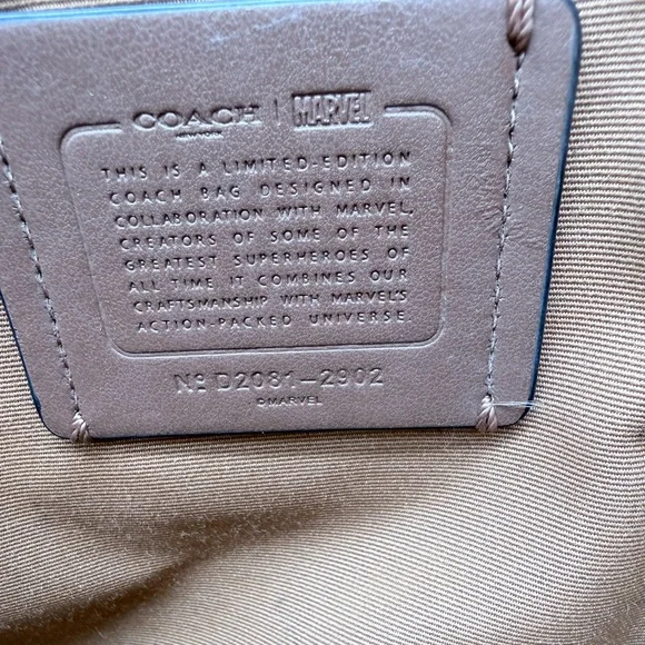 Coach Marvel Jes Tote Carol Danvers Captain Marvel Limited Edition Leather 2902 - Picture 7 of 11